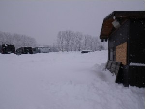 駐車場雪